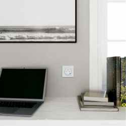 PRISE DE COURANT 2P+T 16A+ USB-C BLANC A ENCASTRER